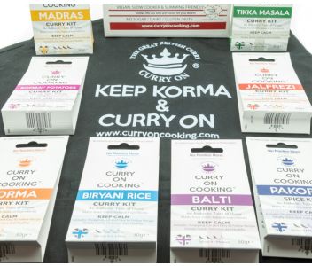 8 Curry Kits with a KEEP KORMA & CURRY ON Apron & Cotton Bag