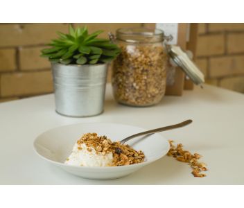 Oat & Nut Granola