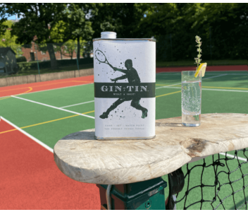 WHAT A SHOT! – THE PERFECT TENNIS TIPPLE! – 50CL TIN