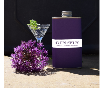 ANGELICA, SAMPHIRE, & CORIANDER, GIN NO.8 - 50CL TIN