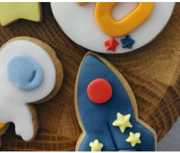 Butter Biscuit with fondant icing - Space