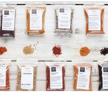 AFRICAN & MIDDLE EASTERN SPICE TIN | 9 SPICES | 