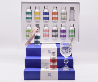 ENJOY 12 DAYS OF CHRISTMAS IN 2025 - BLUE BOX - 35ML TINS