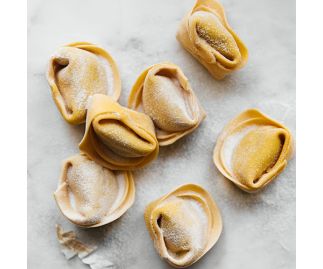 Tortelloni Black Truffle & Ricotta in wildfarm pasta  – 250g