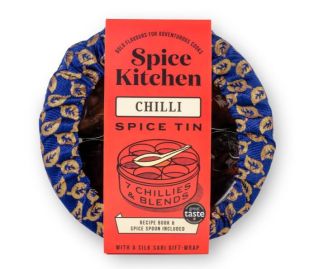 INTERNATIONAL CHILLI COLLECTION WITH SARI WRAP | 7 CHILLIES 