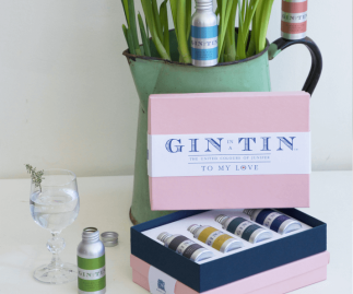 THE LOVE GIN TIN, GIFT BOX SET - PINK BOX - 35ML TINS