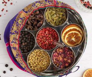 GIN BOTANICALS TIN WITH SILK SARI WRAP  |  7 BOTANICALS