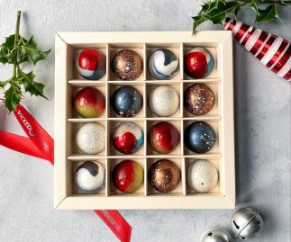 Couture Christmas Chocolate Box (Box of 16 chocolates)