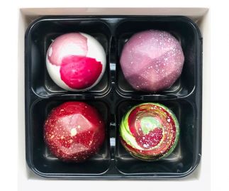 Christmas Selection - Classic Box of 4 Chocolate Bonbons