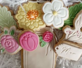 Butter Biscuit flower bouquet